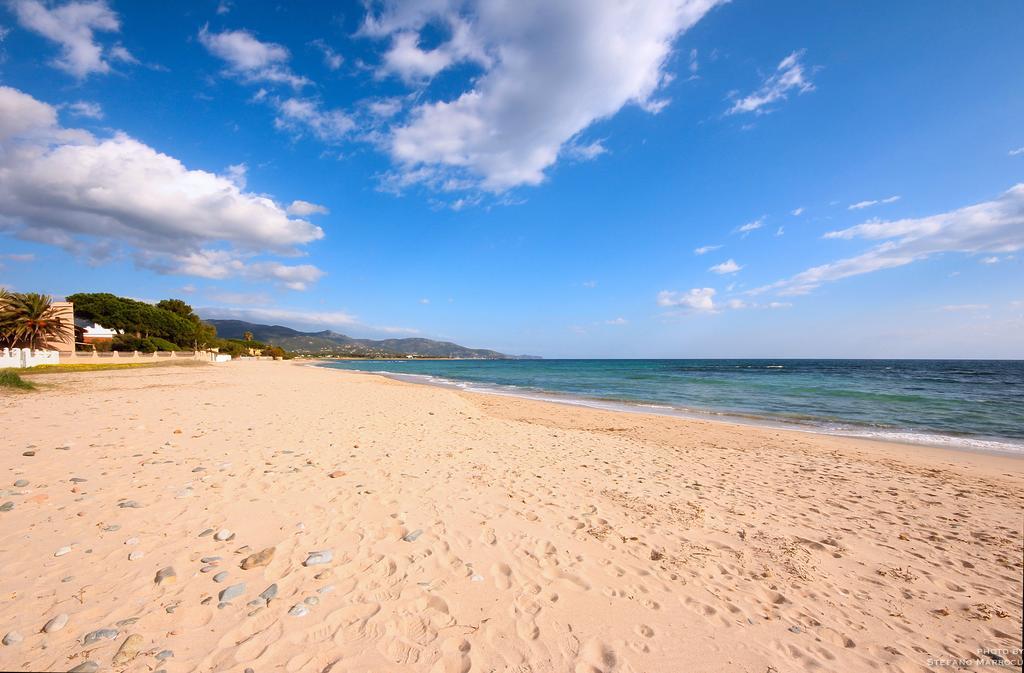 La Casa Sulla Spiaggia Флумини-ди-Кварту Экстерьер фото
