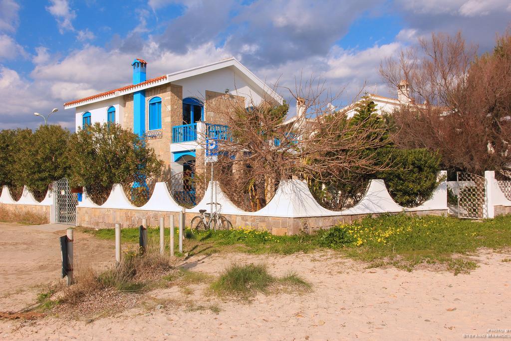La Casa Sulla Spiaggia Флумини-ди-Кварту Экстерьер фото